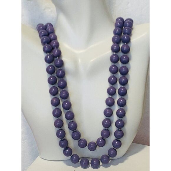 Vintage Periwinkle Purple Double Knot Single strand Classic Necklace 44” Heavy - Picture 8 of 11